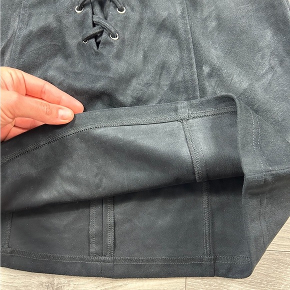 Glamorous Black Faux Suede Lace up Mini Skirt - Picture 7 of 11